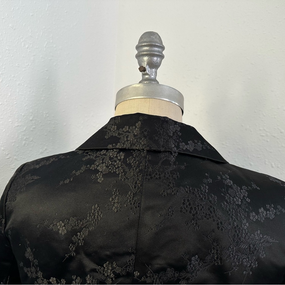 Carolina Herrera Black silk cinch waist evening jacket cherry blossom detail - Picture 7 of 9